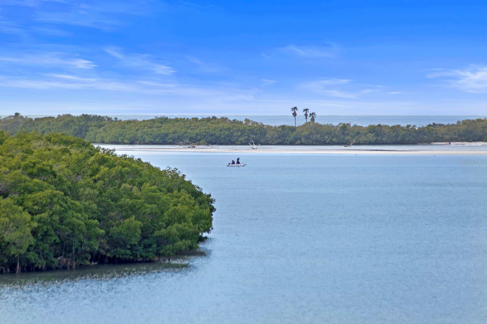 TB8422194 Property Photo