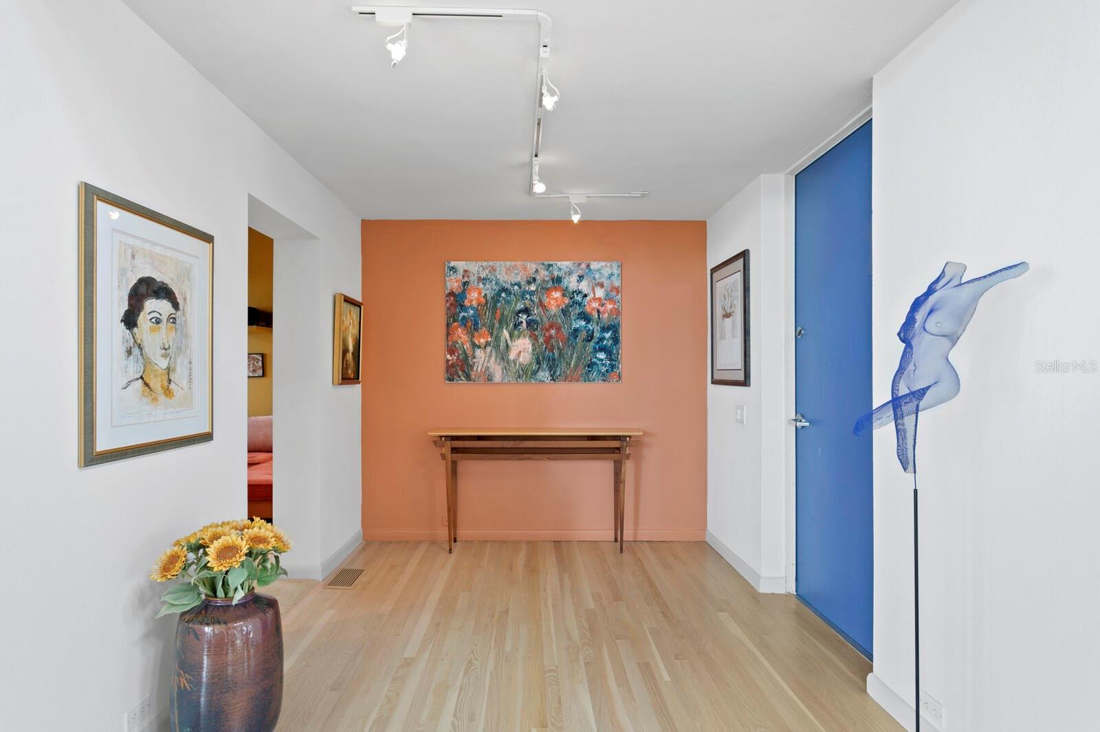 TB8422194 Property Photo