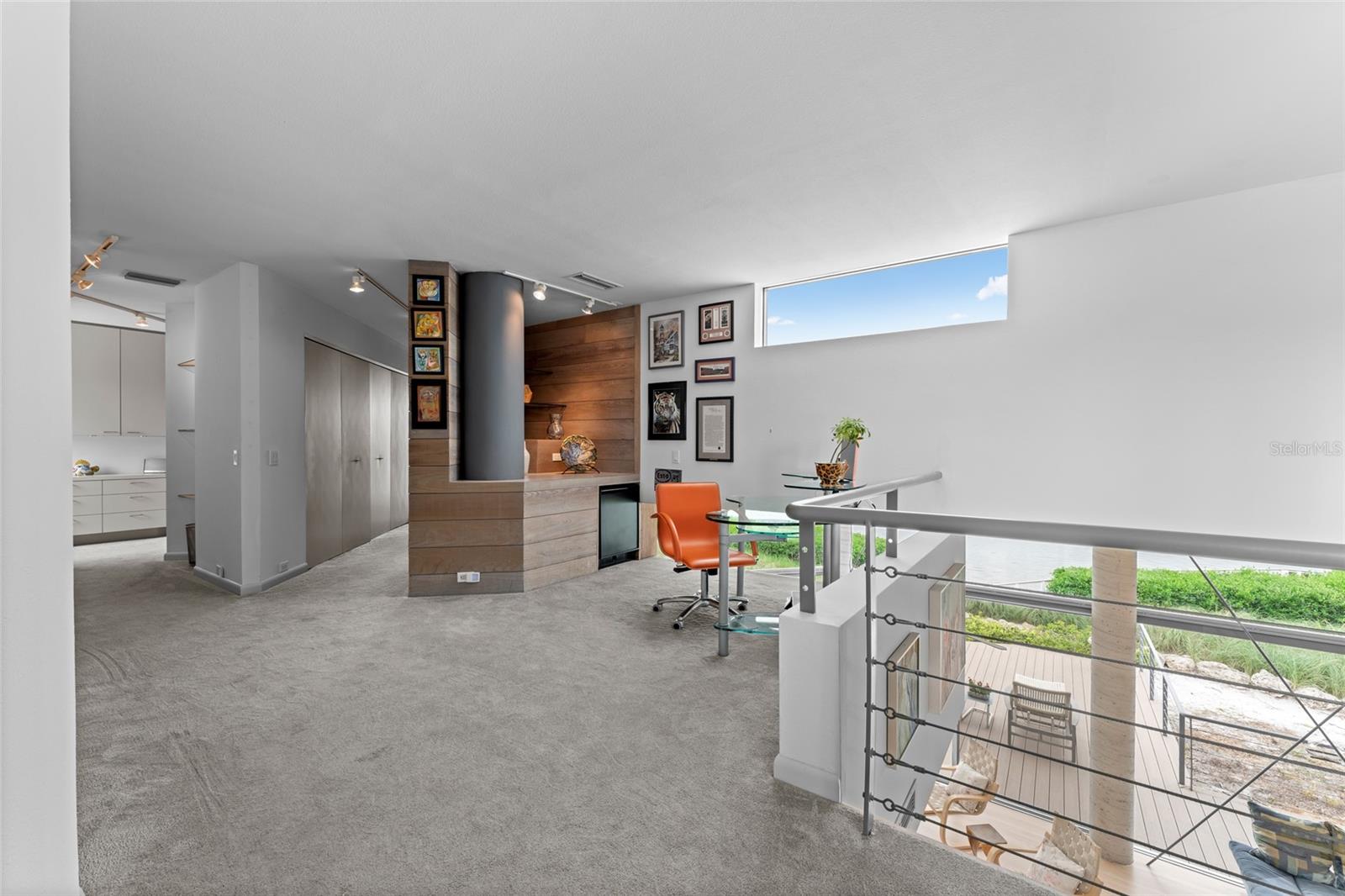 TB8422194 Property Photo