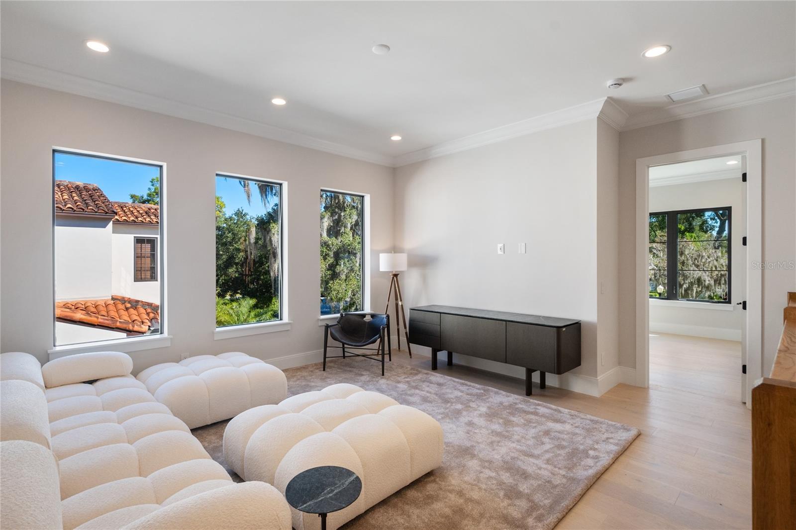 O6339739 Property Photo