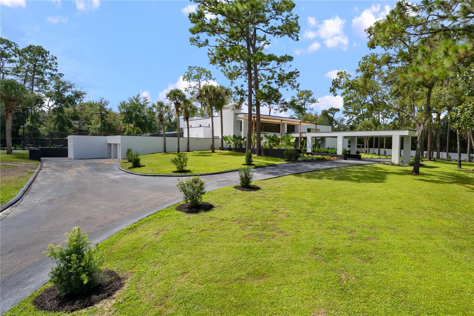 O6339805 Property Photo