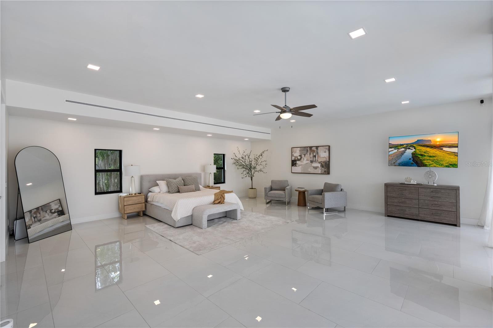 O6339805 Property Photo