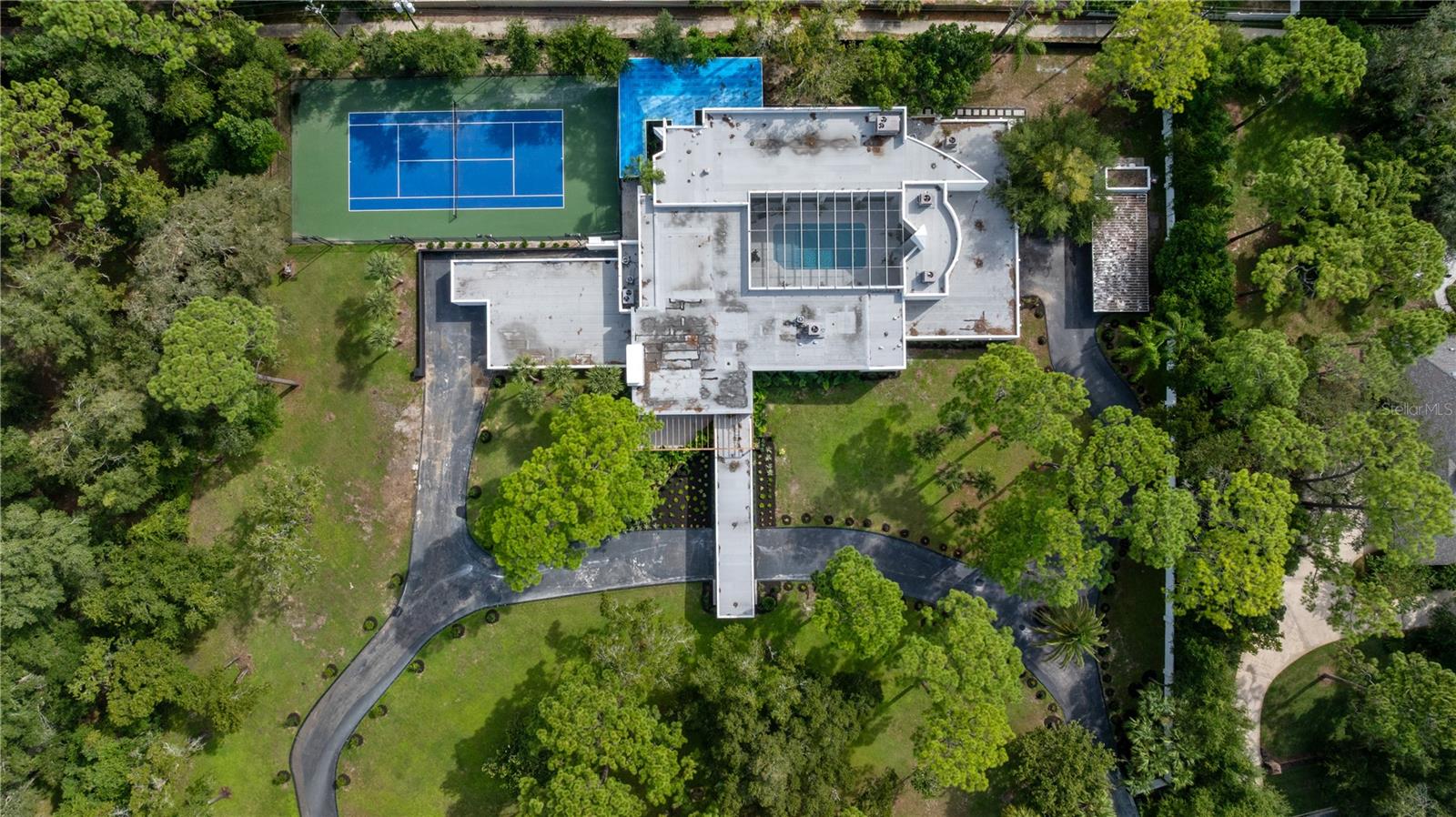 O6339805 Property Photo