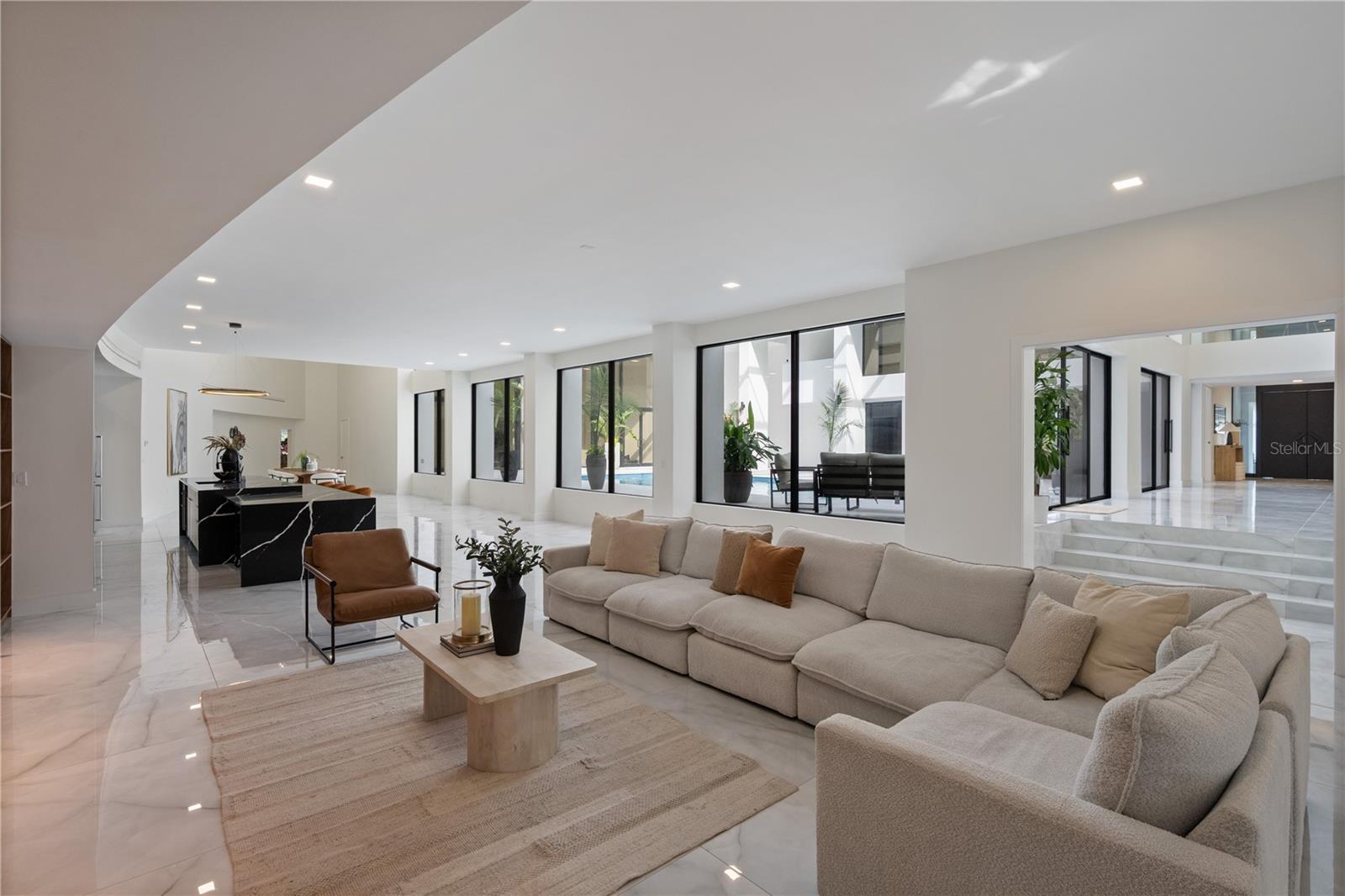 O6339805 Property Photo