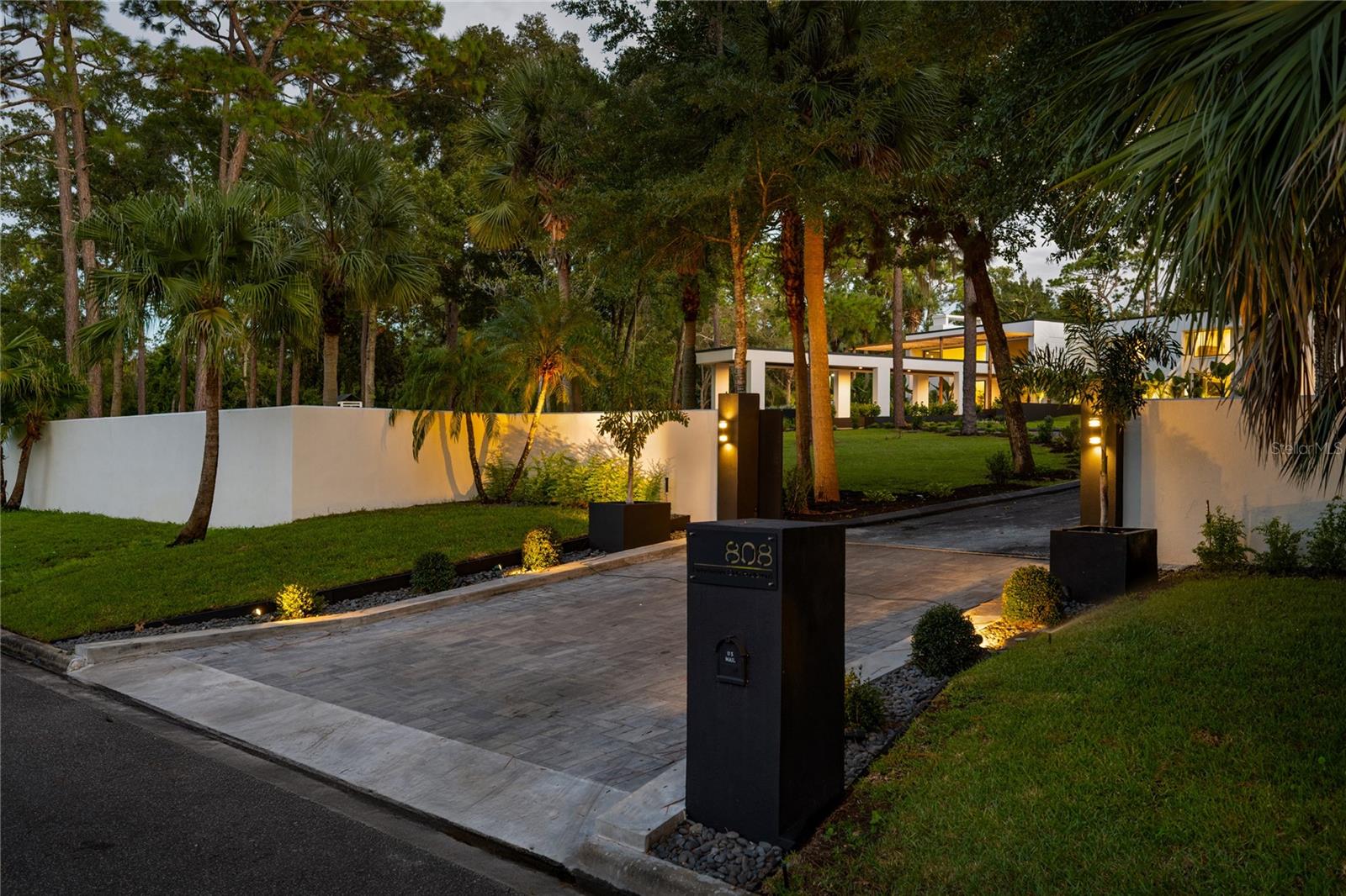 O6339805 Property Photo