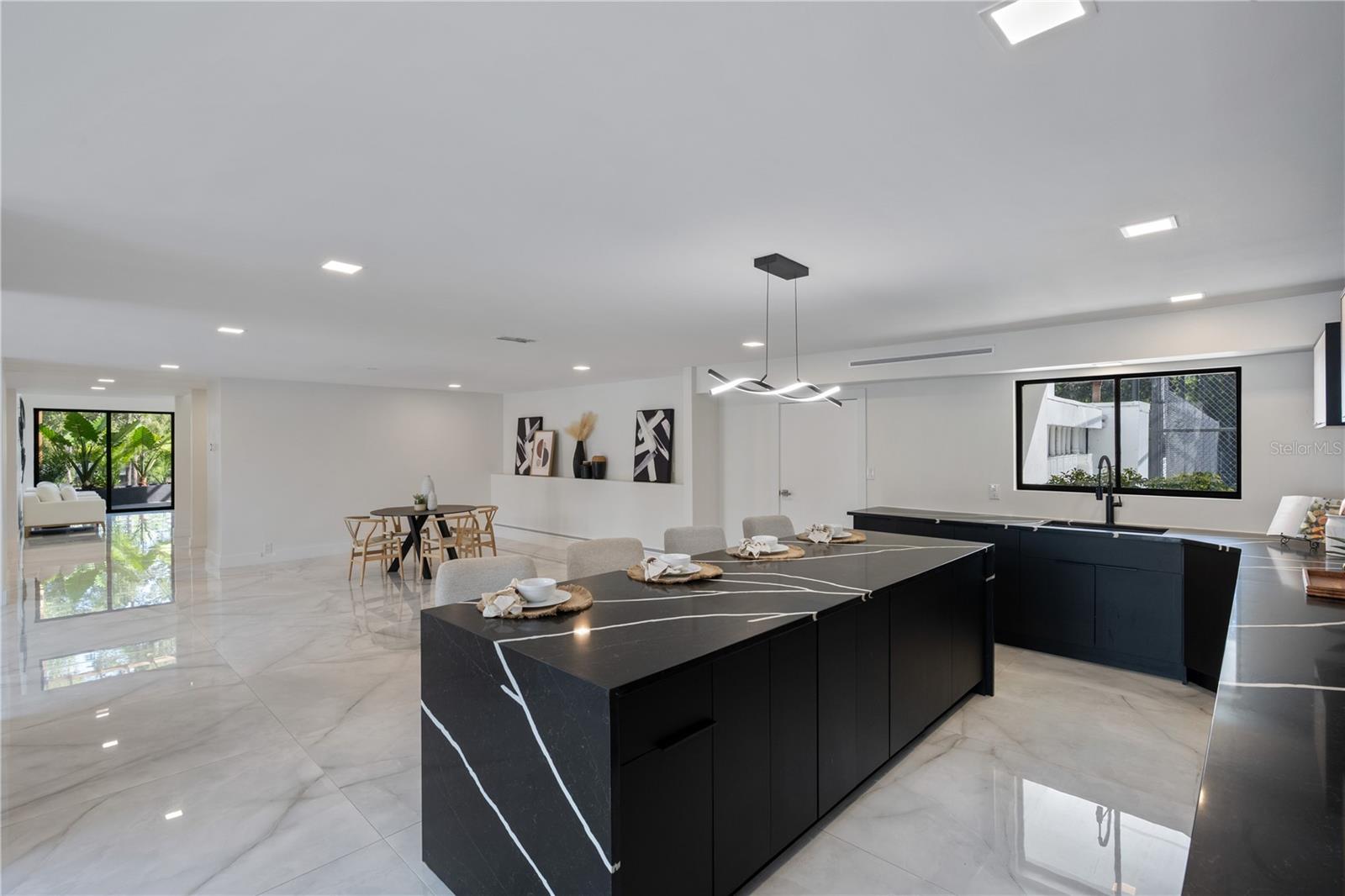 O6339805 Property Photo