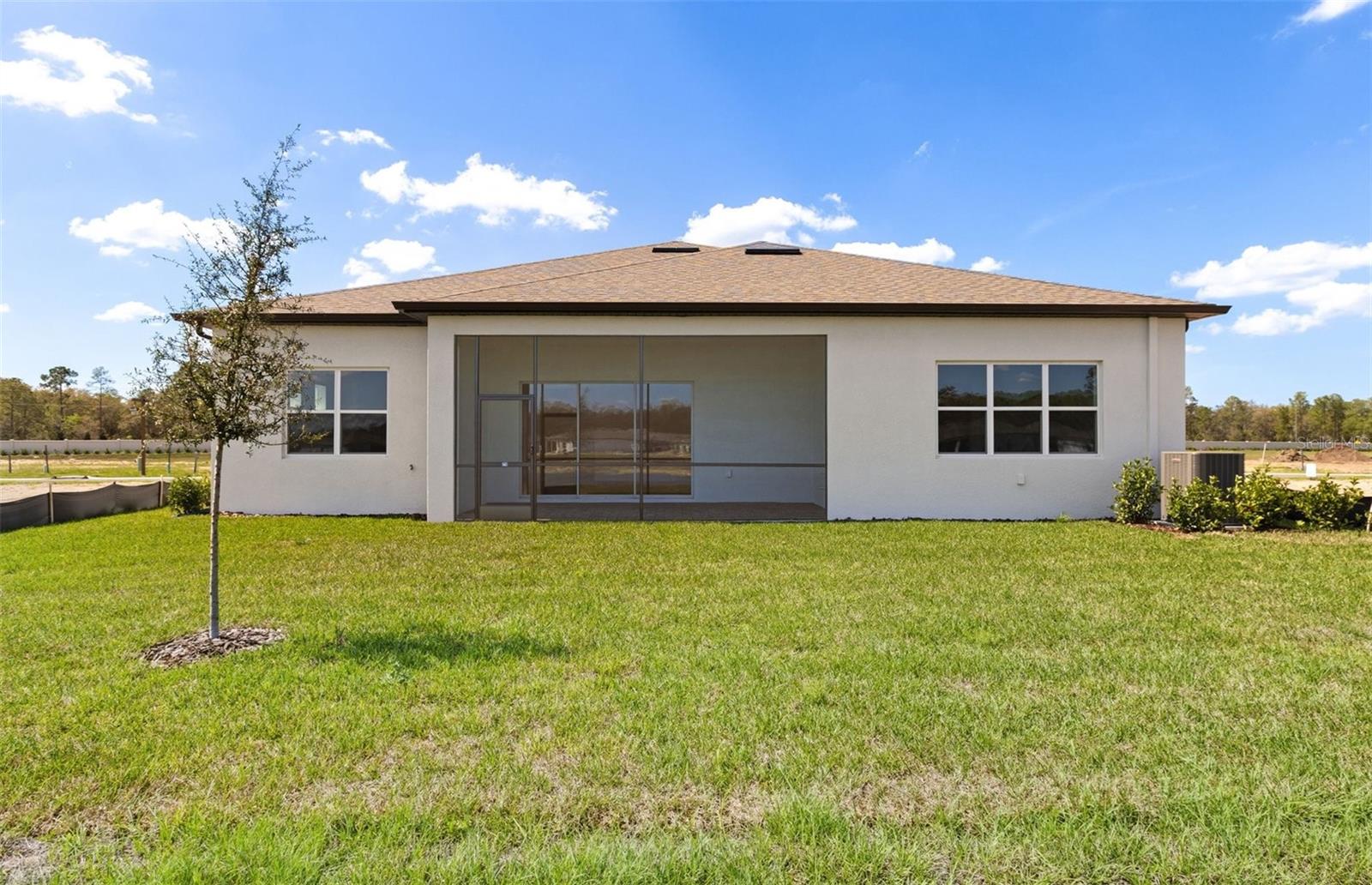 Covered Lanai w/Screen Enclosure