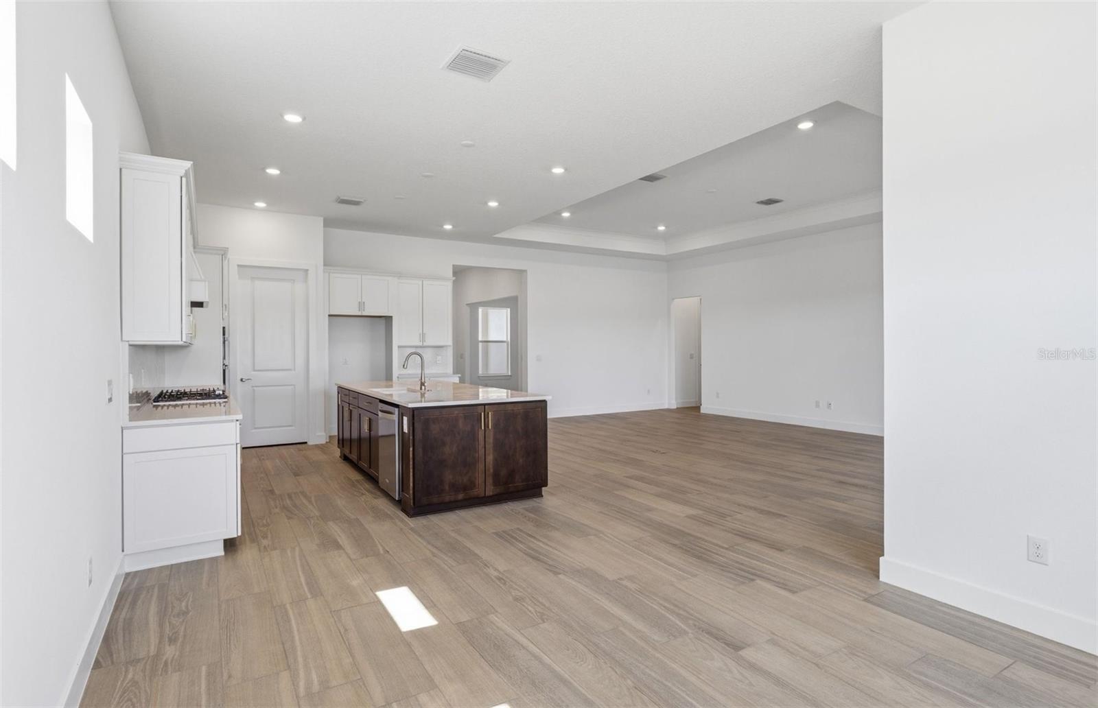 Open Kitchen to Cafe