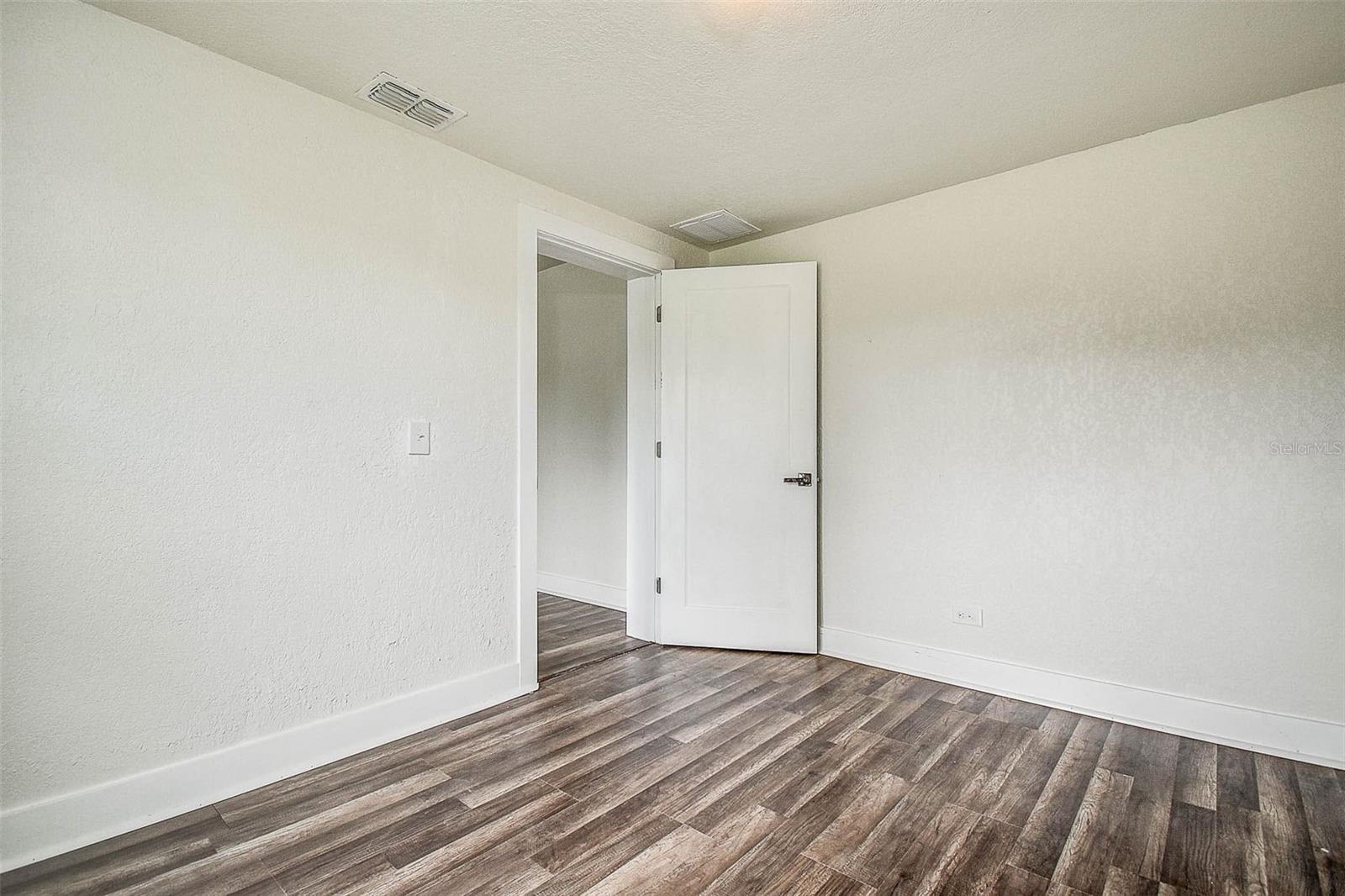 2484 BAYSHORE BLVD, DUNEDIN, FL, 34698