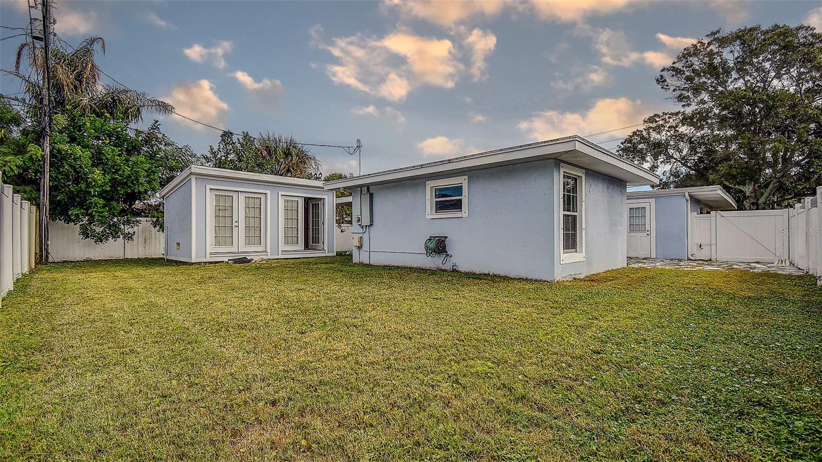 2484 BAYSHORE BLVD, DUNEDIN, FL, 34698