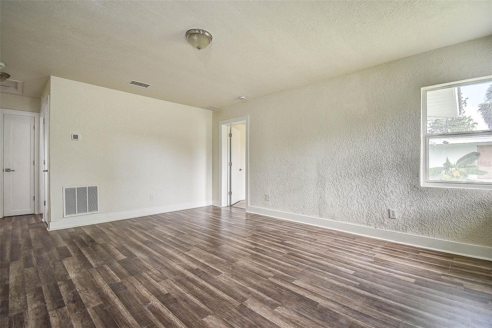 2484 BAYSHORE BLVD, DUNEDIN, FL, 34698