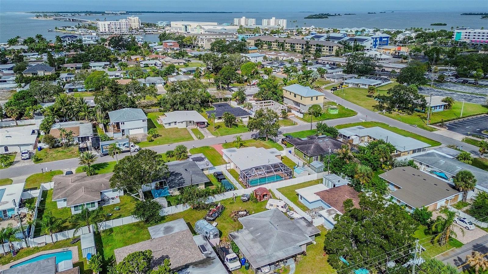 2484 BAYSHORE BLVD, DUNEDIN, FL, 34698