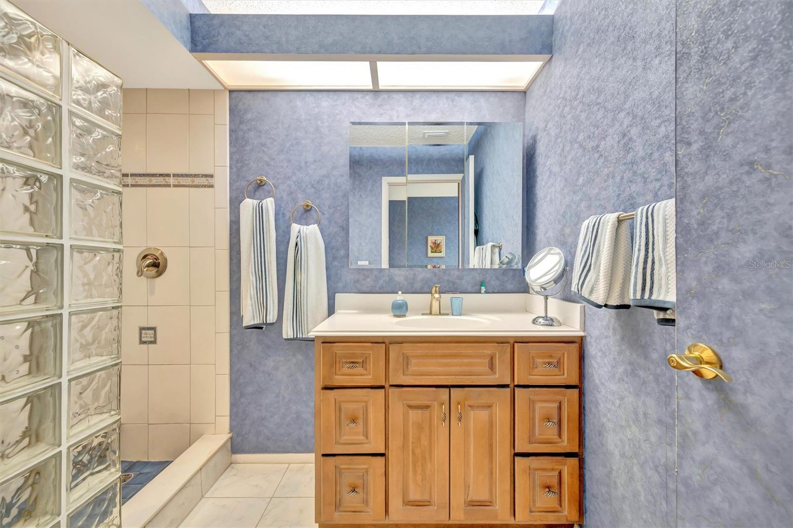 A4663488 Property Photo