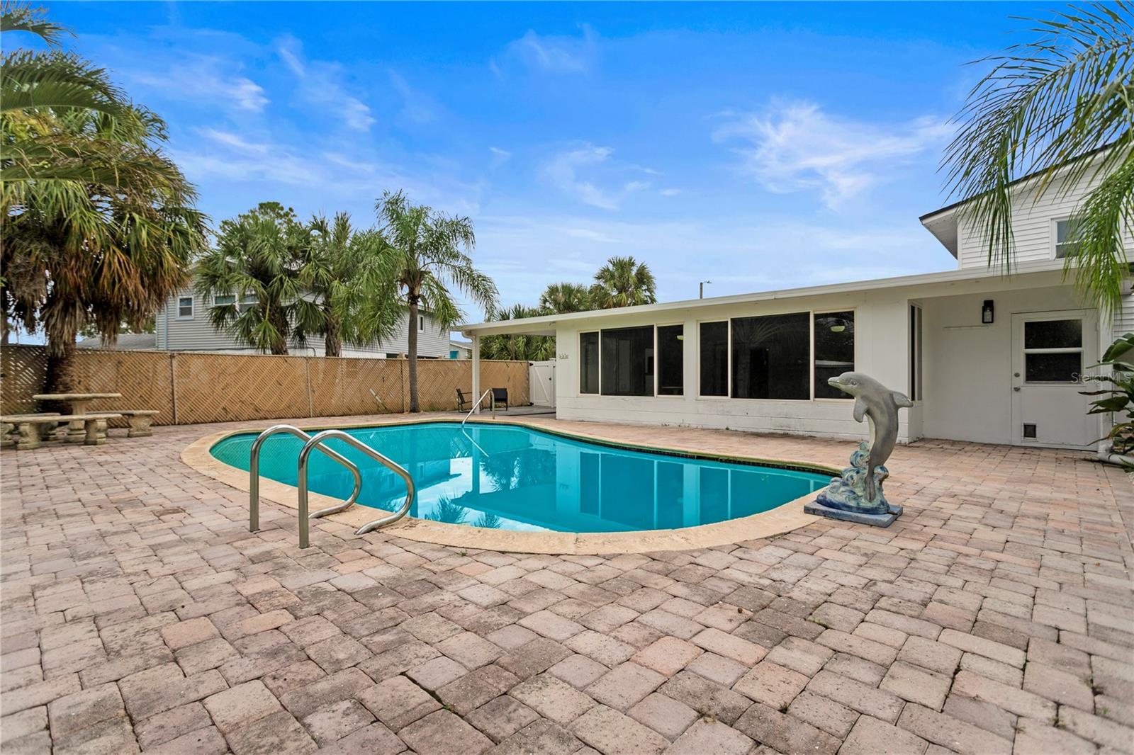 pool bathroom entrance