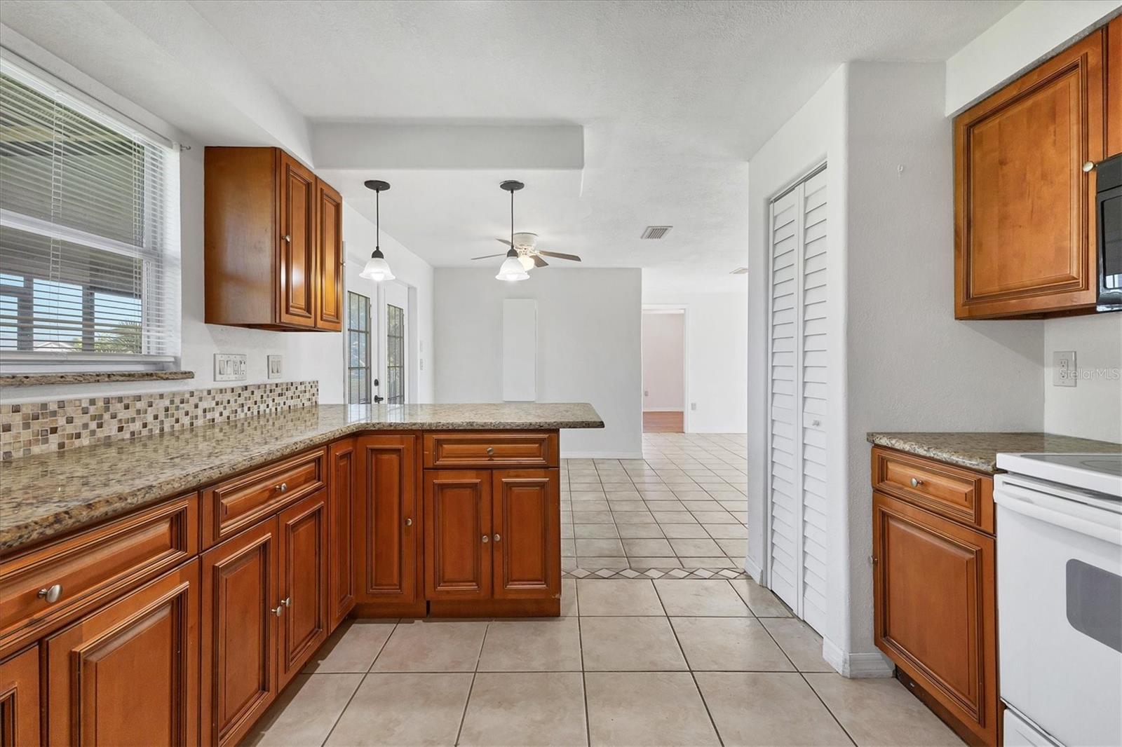 3706 66TH ST W, BRADENTON, FL, 34209