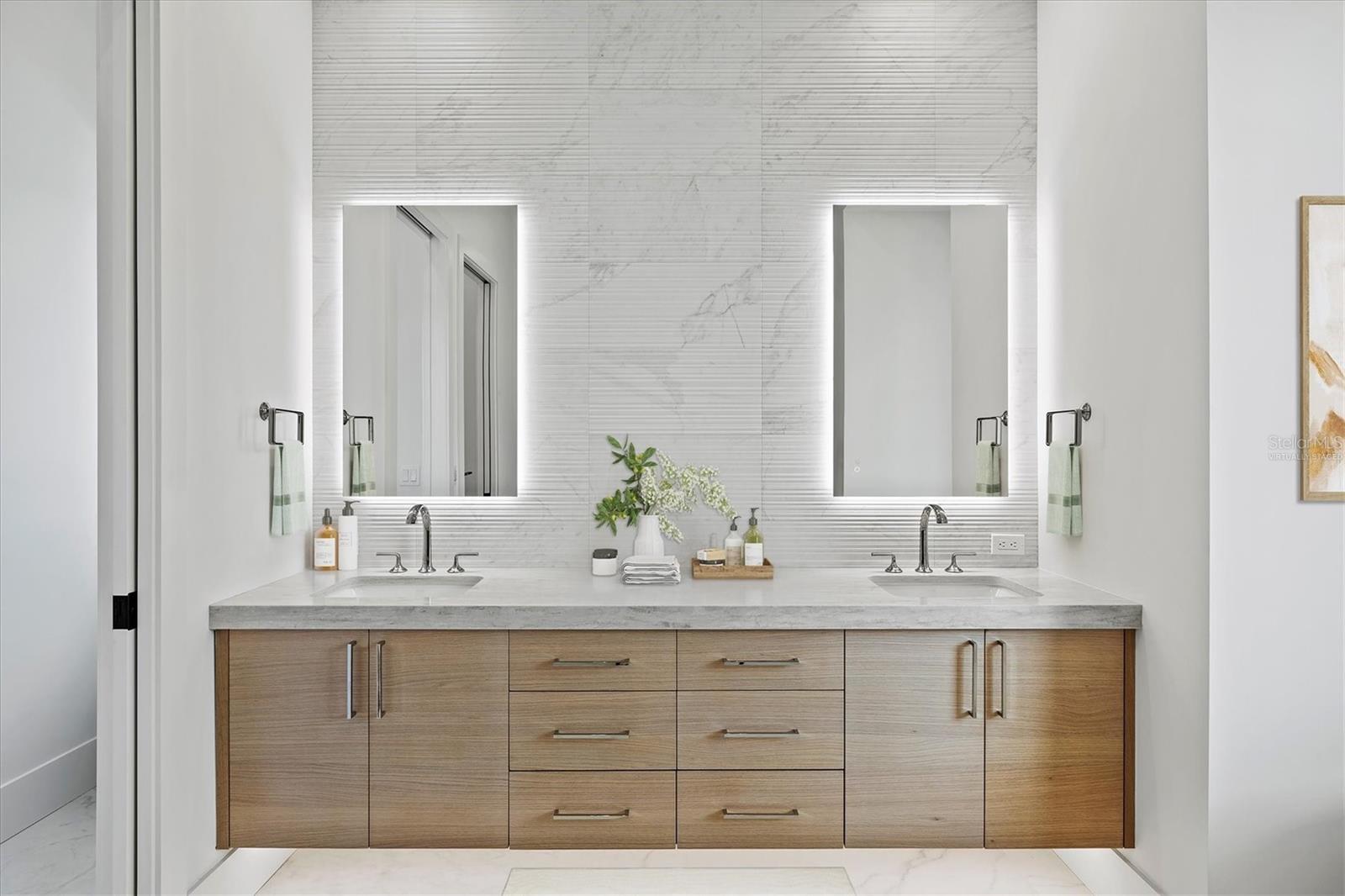 A4663499 Property Photo