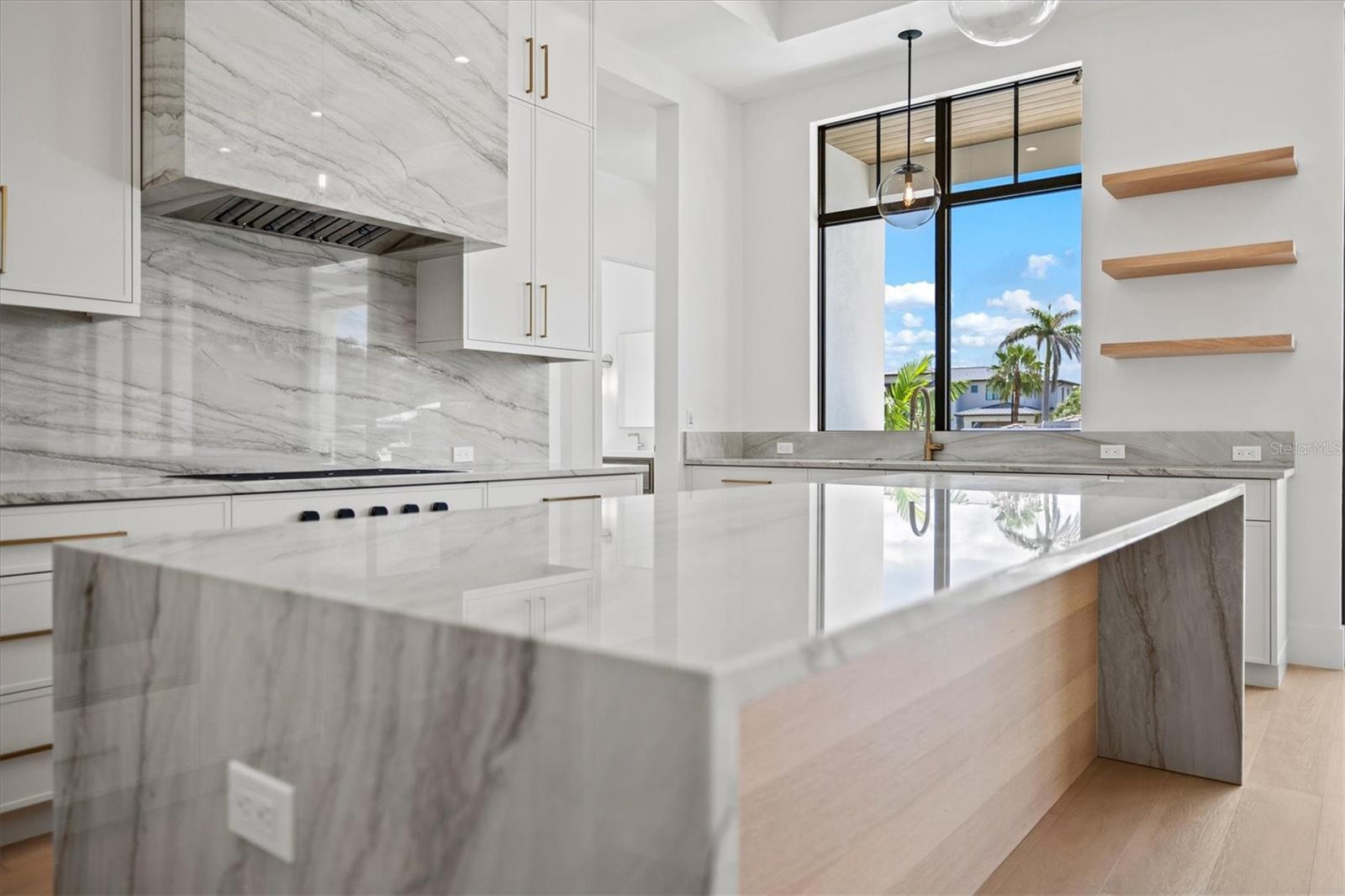 A4663499 Property Photo