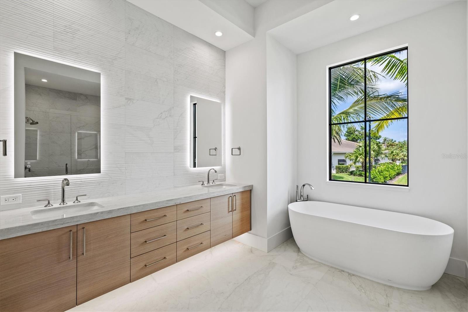 A4663499 Property Photo