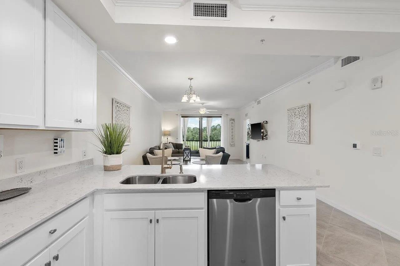 17724 GAWTHROP DR #204, BRADENTON, FL, 34211