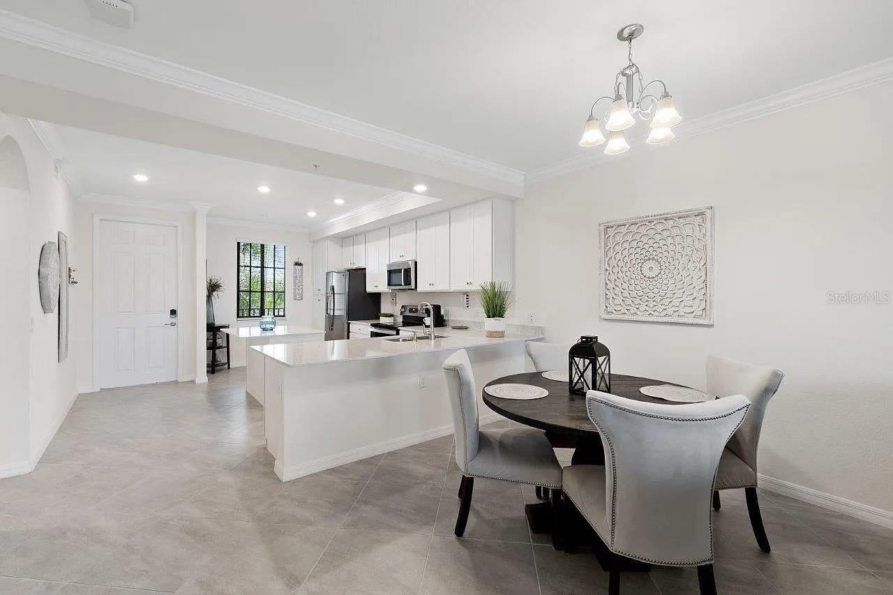 17724 GAWTHROP DR #204, BRADENTON, FL, 34211