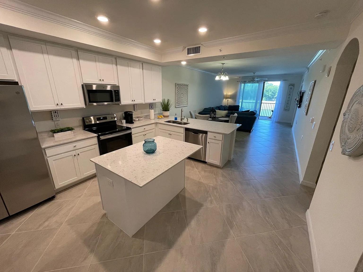 17724 GAWTHROP DR #204, BRADENTON, FL, 34211