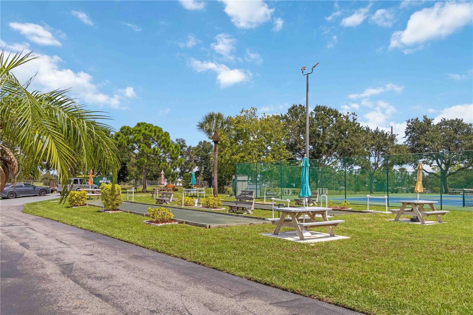 TB8422386 Property Photo