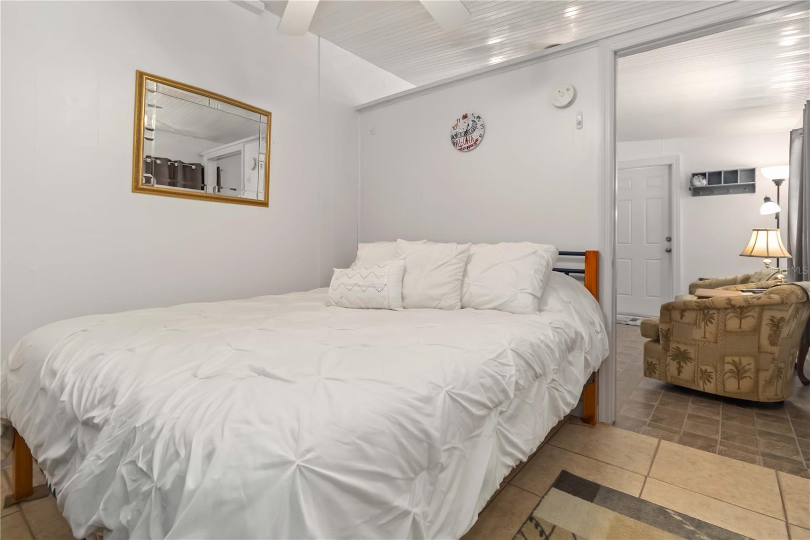 TB8422386 Property Photo