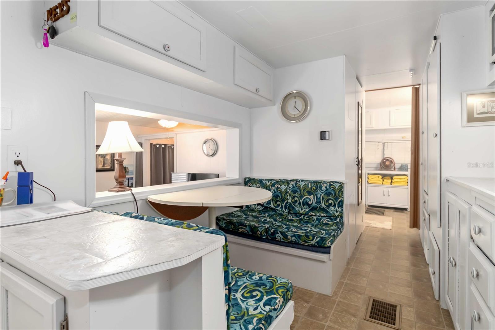 TB8422386 Property Photo