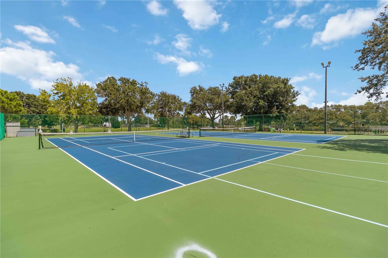 TB8422386 Property Photo