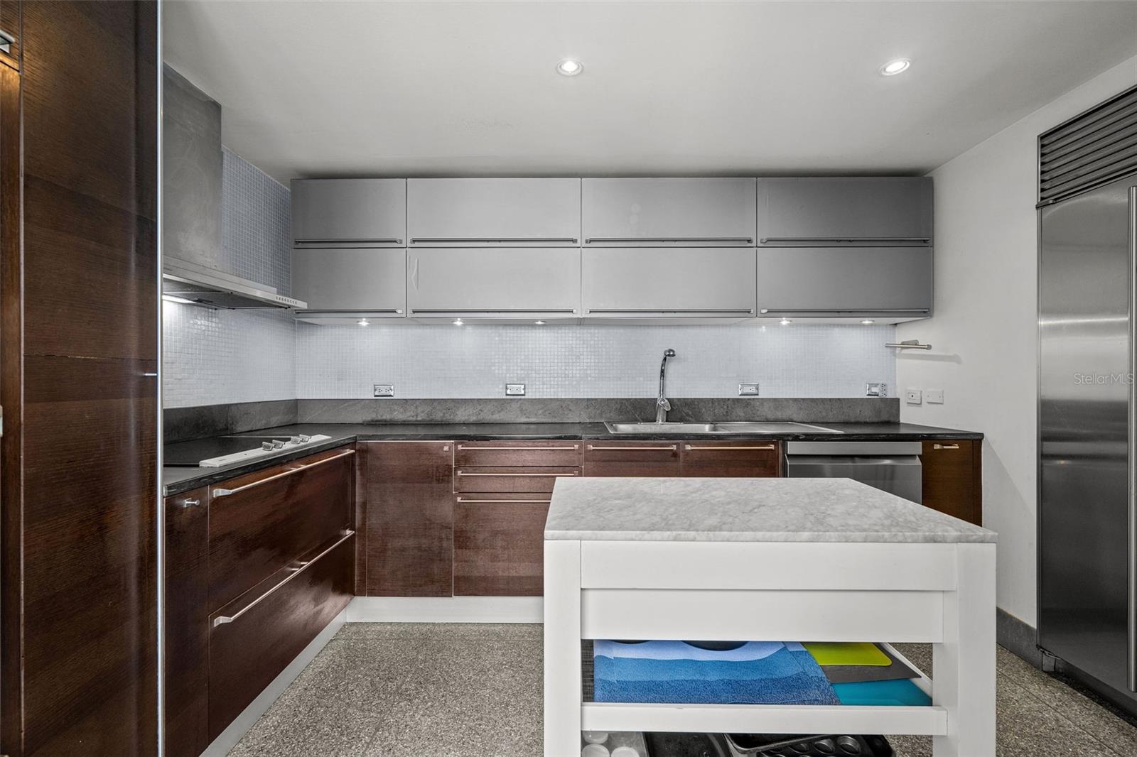 PR9115764 Property Photo