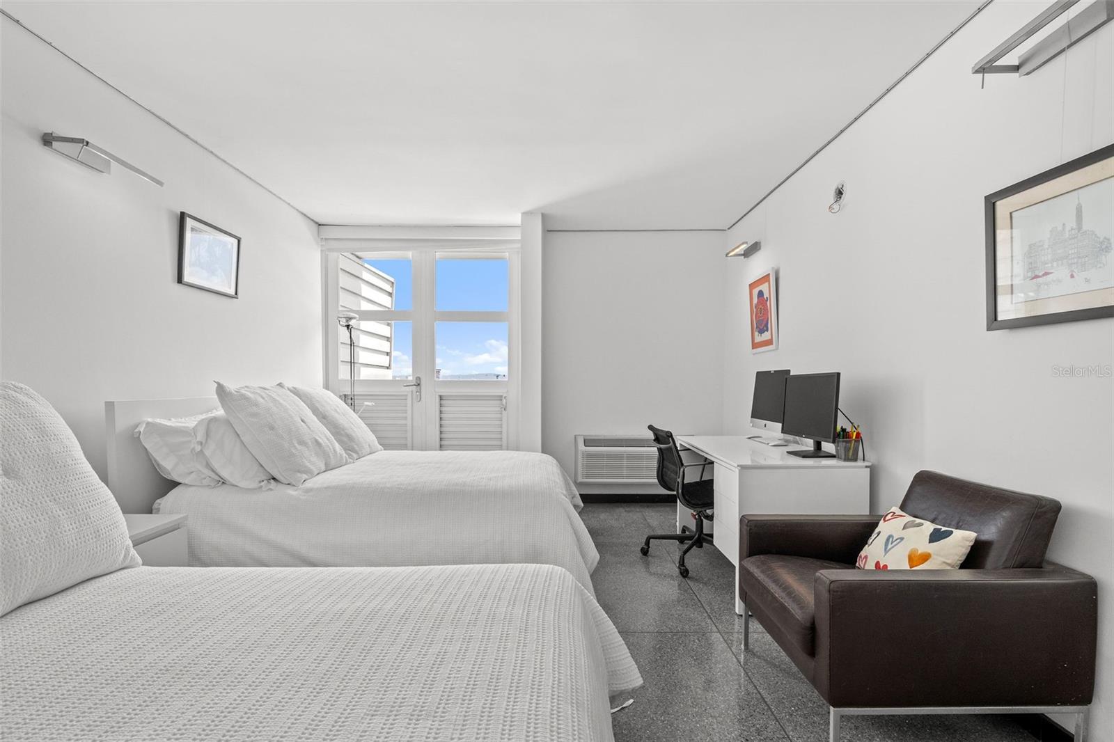 PR9115764 Property Photo