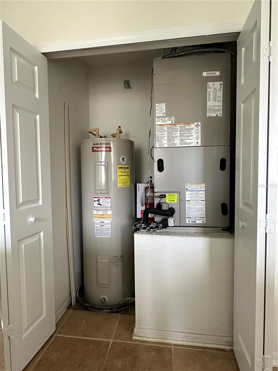 1230 S BEACH CIR, KISSIMMEE, FL, 34746