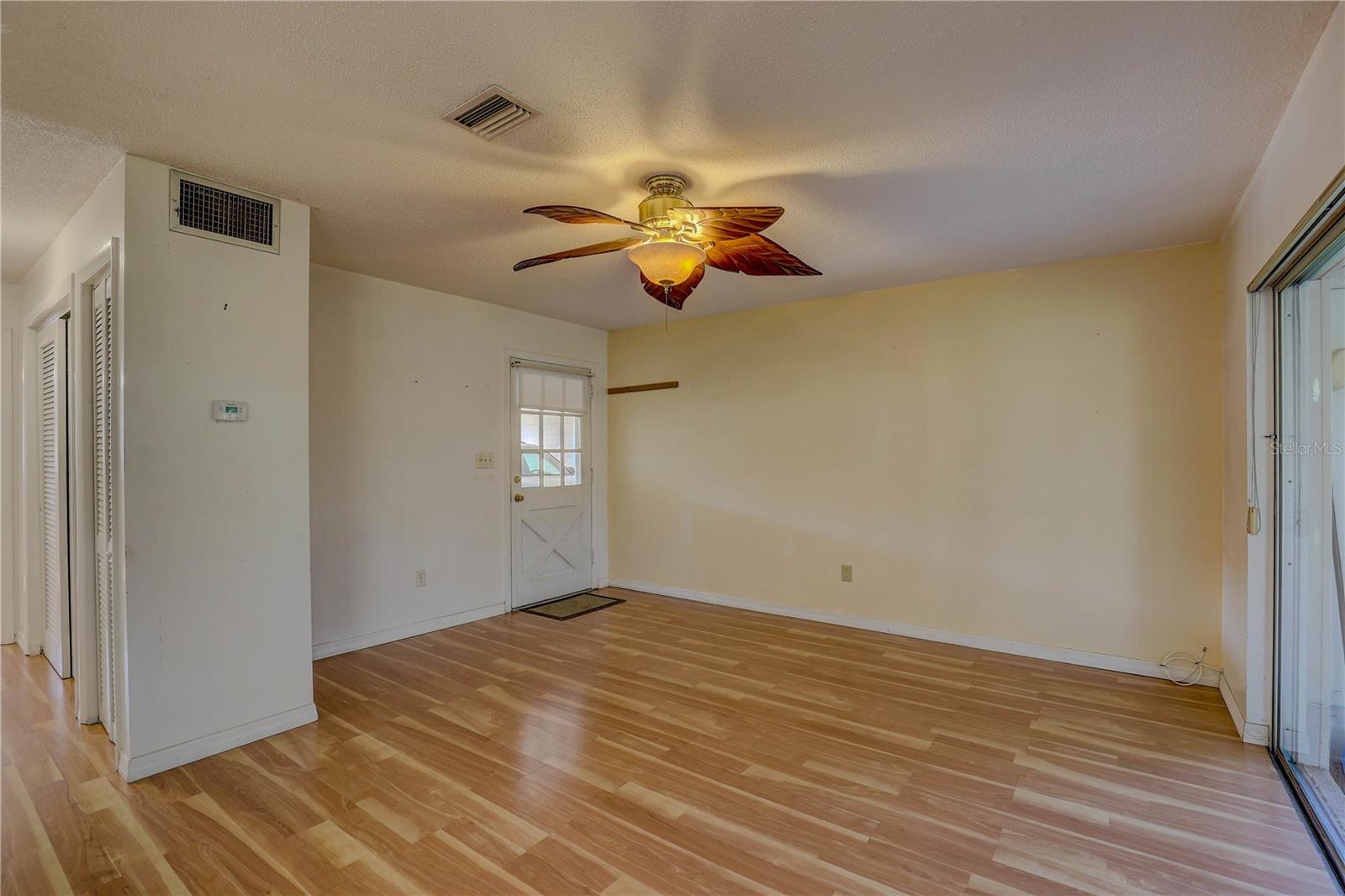 TB8422410 Property Photo