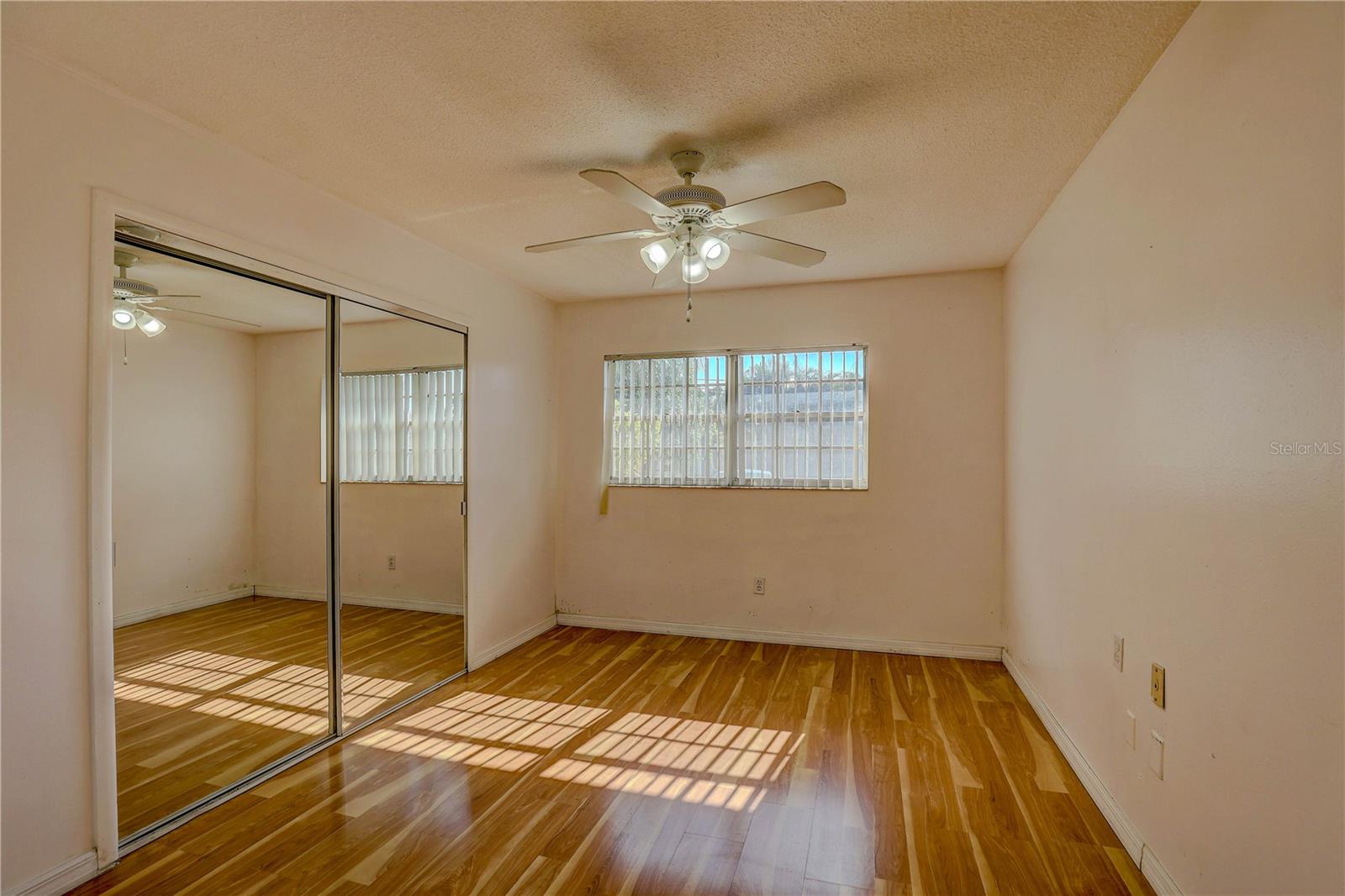 TB8422410 Property Photo