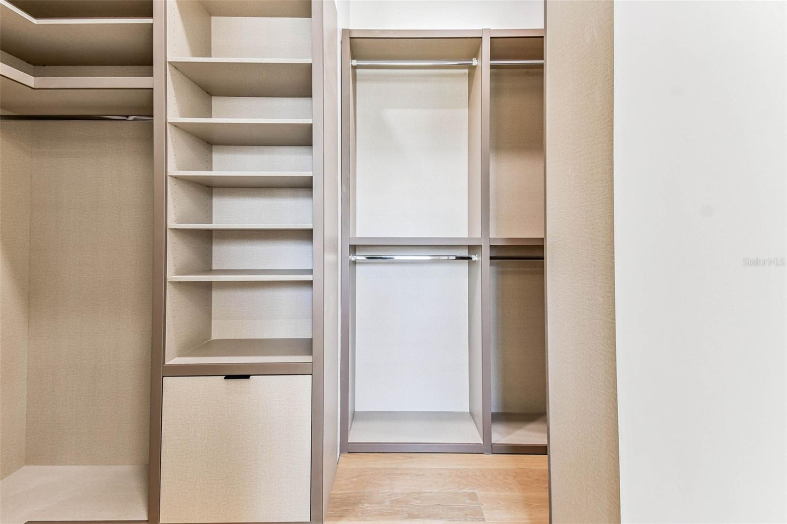 TB8422429 Property Photo