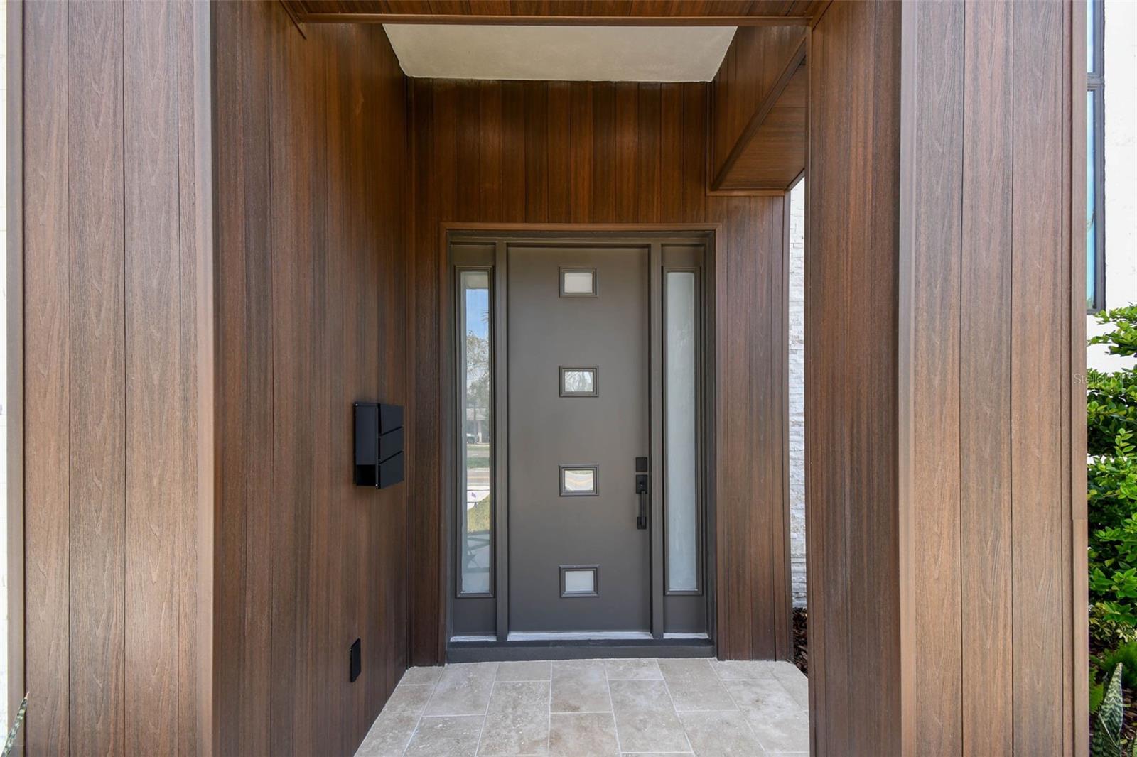 TB8422429 Property Photo