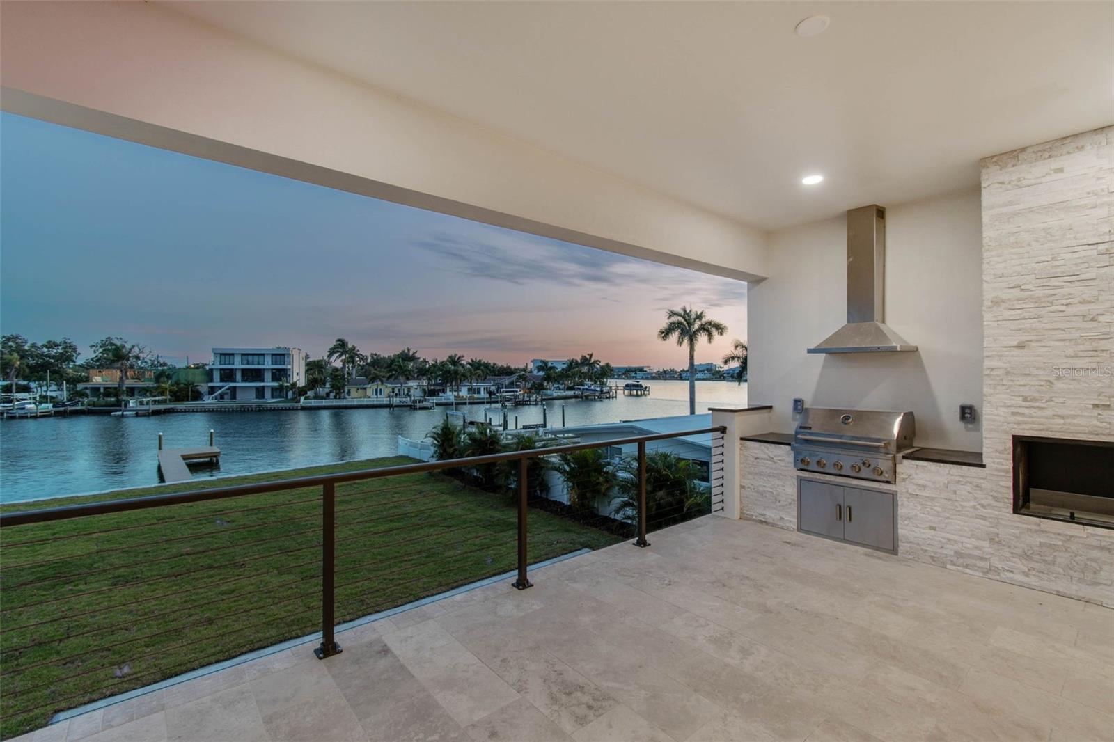 TB8422429 Property Photo