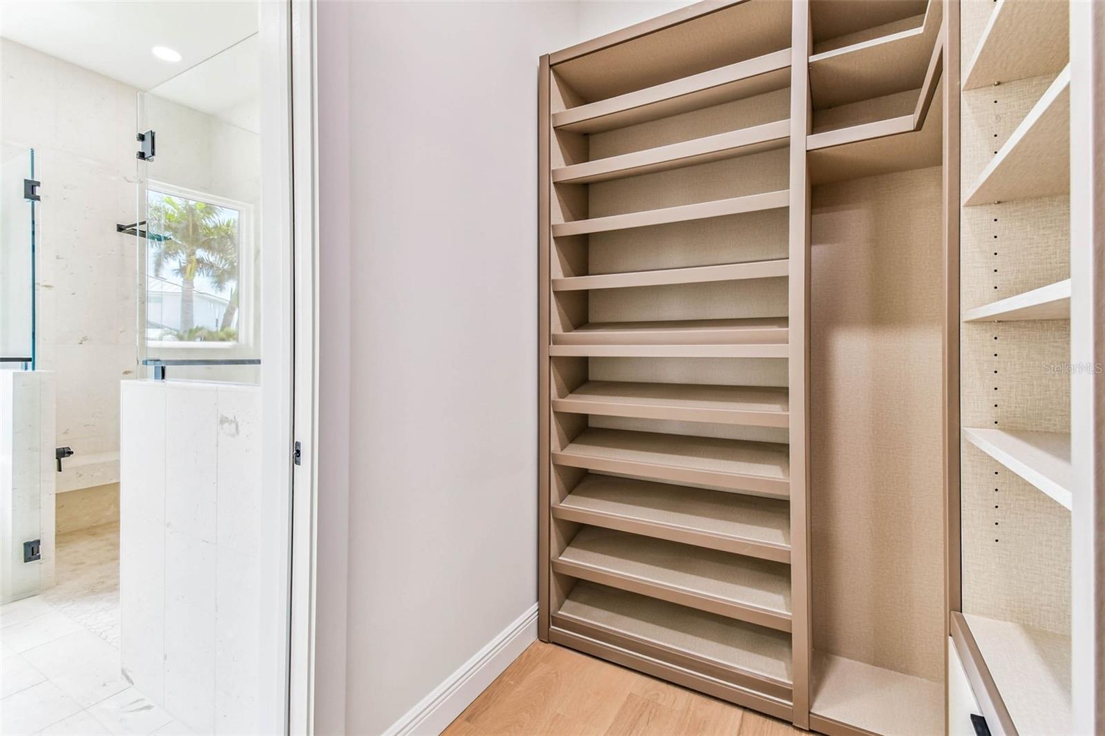 TB8422429 Property Photo