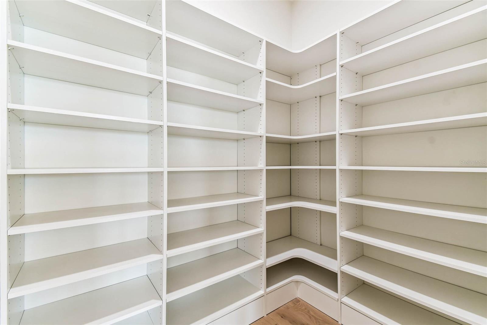 TB8422429 Property Photo