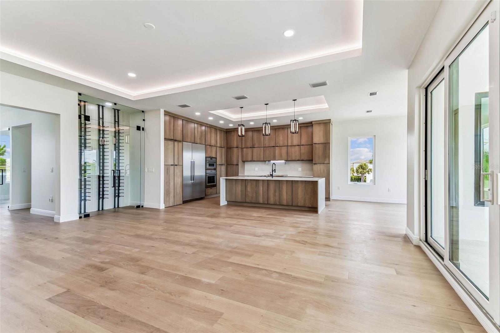 TB8422429 Property Photo