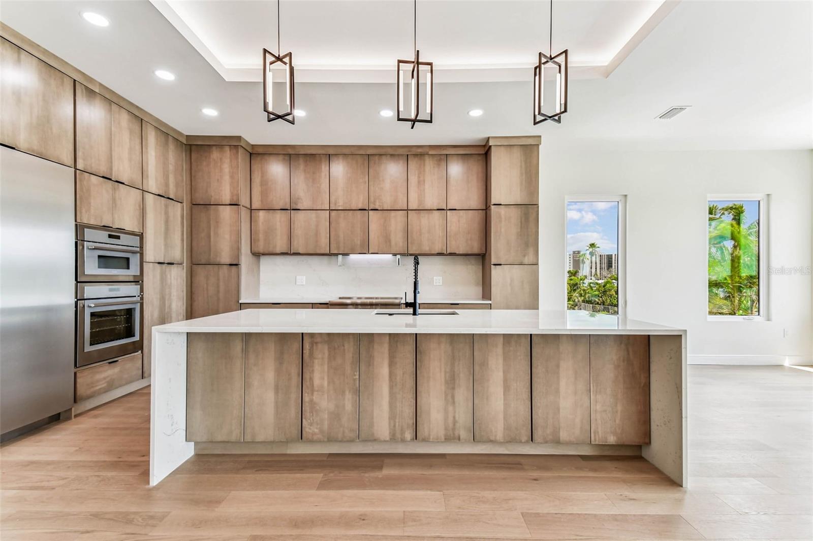 TB8422429 Property Photo