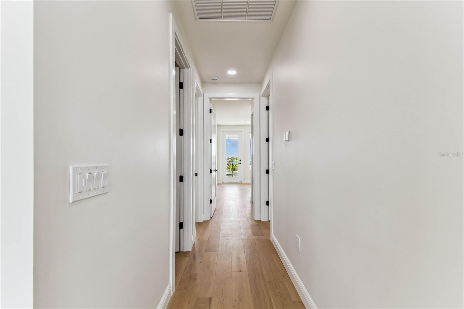 TB8422429 Property Photo