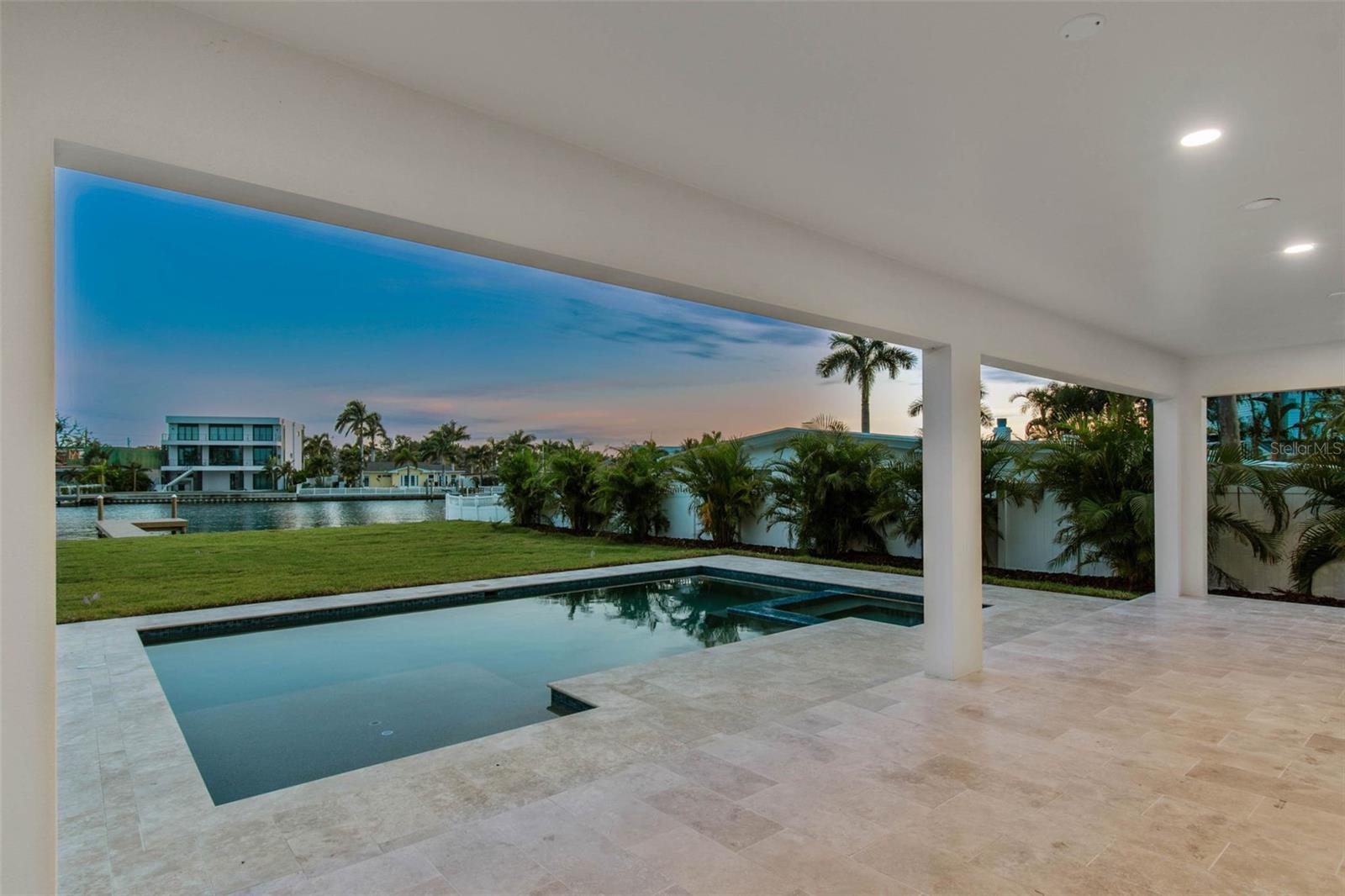 TB8422429 Property Photo