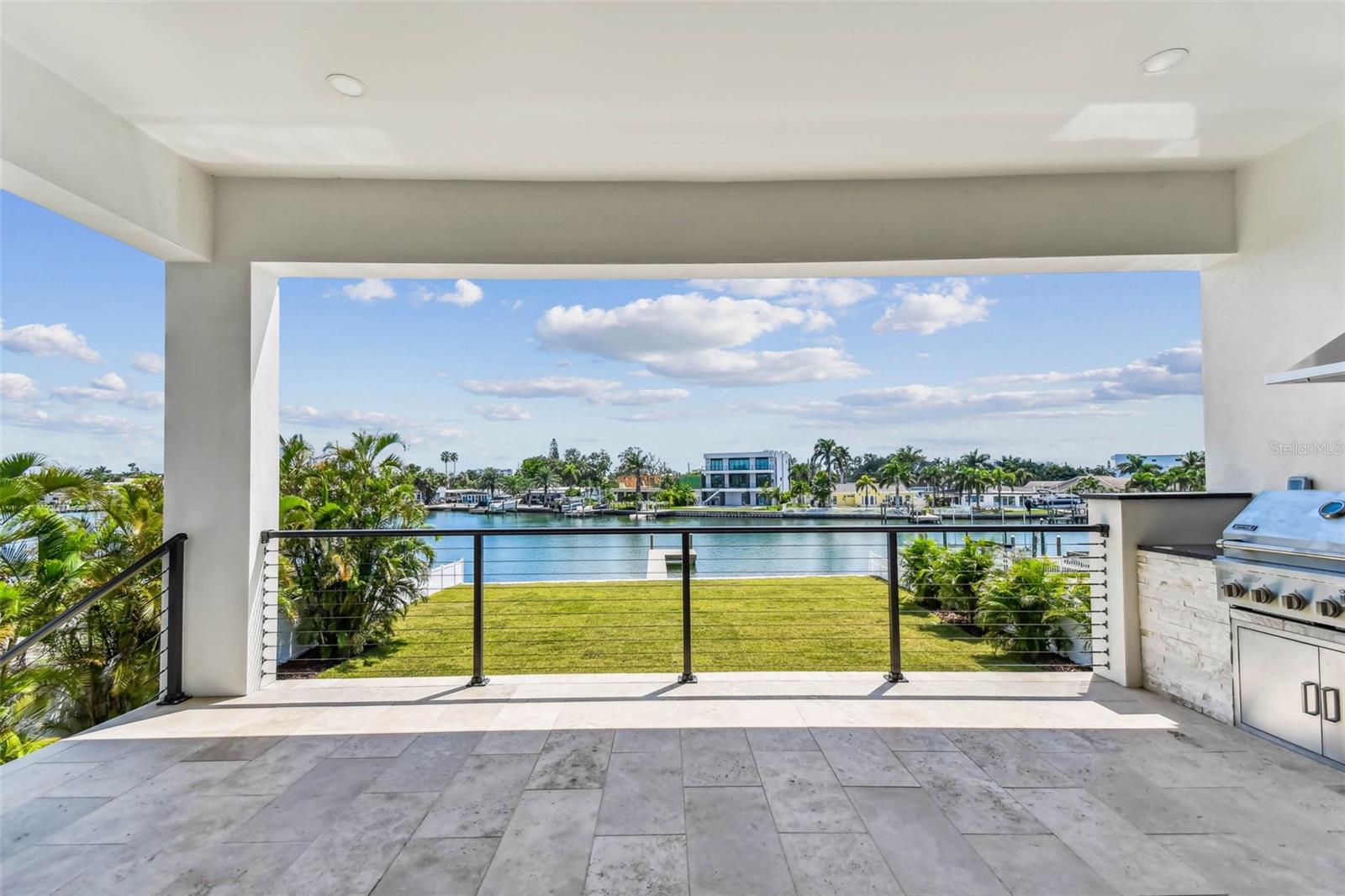 TB8422429 Property Photo