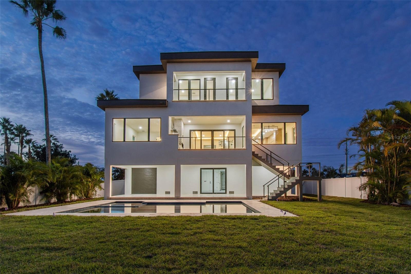 TB8422429 Property Photo