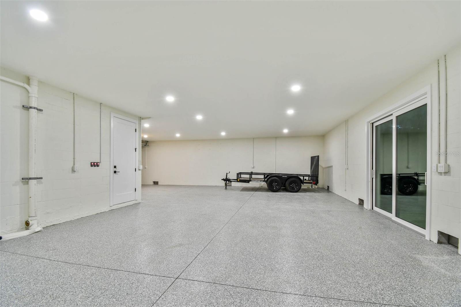 TB8422429 Property Photo