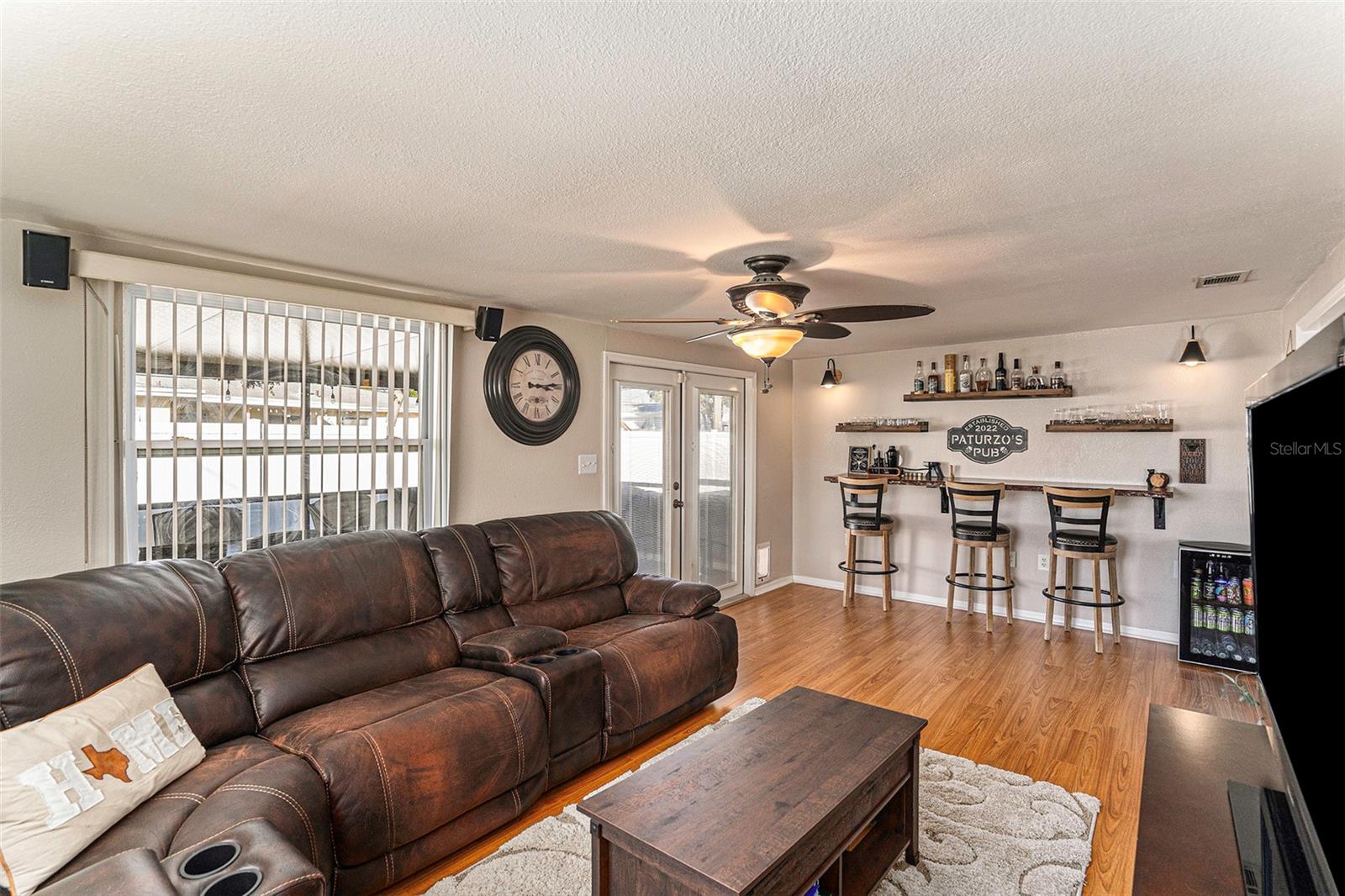 Living room with Bar