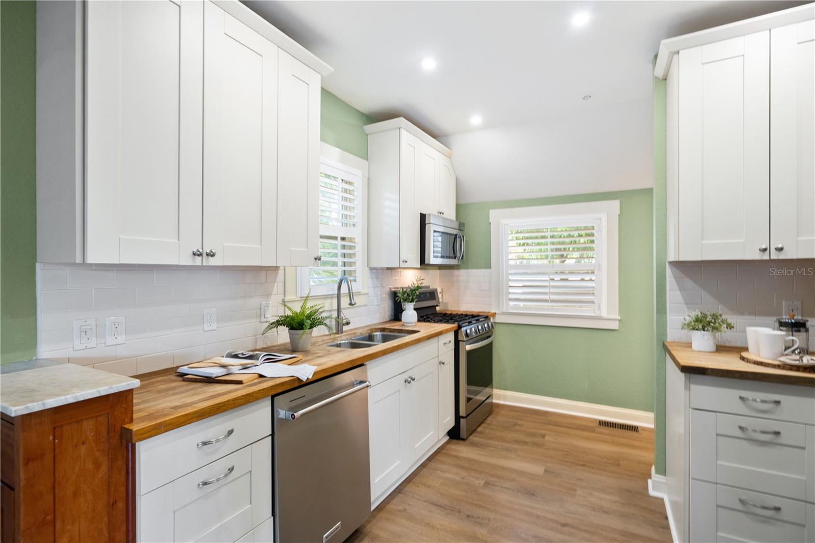 937 5TH ST N, ST PETERSBURG, FL, 33701