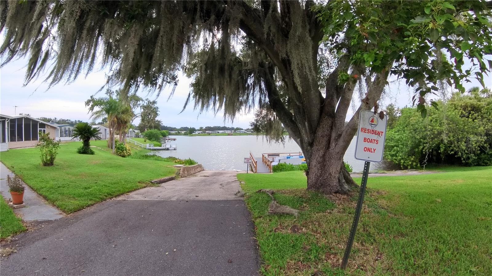 TB8422483 Property Photo