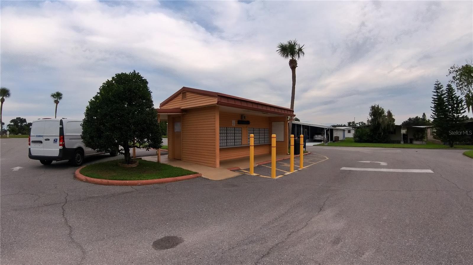 TB8422483 Property Photo